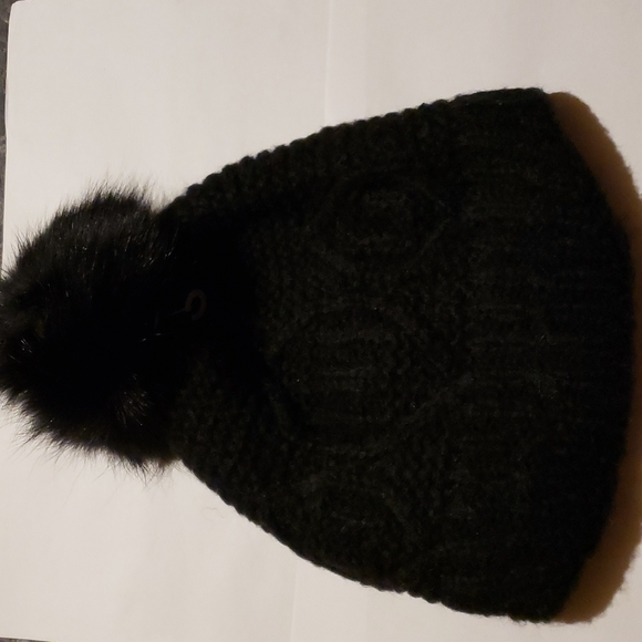 Surell Knit hat - Picture 1 of 7